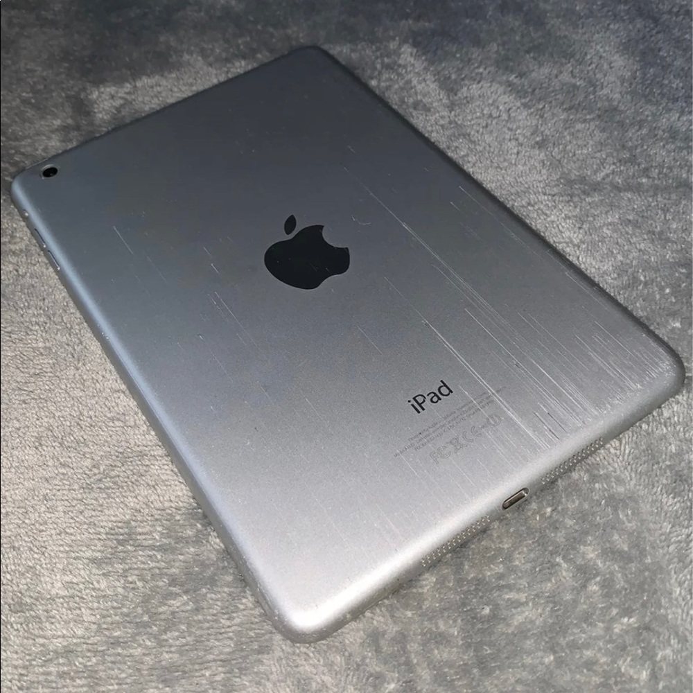 iPad Mini 1st Generation - Picture 2 of 12